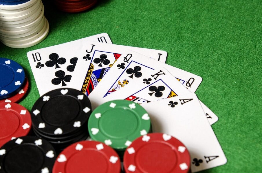 An Introduction to Play Online Casino Games